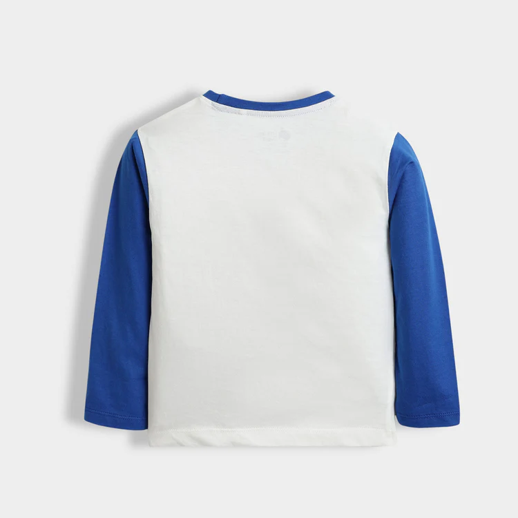 Race Day Adventure Graphic T-Shirt .