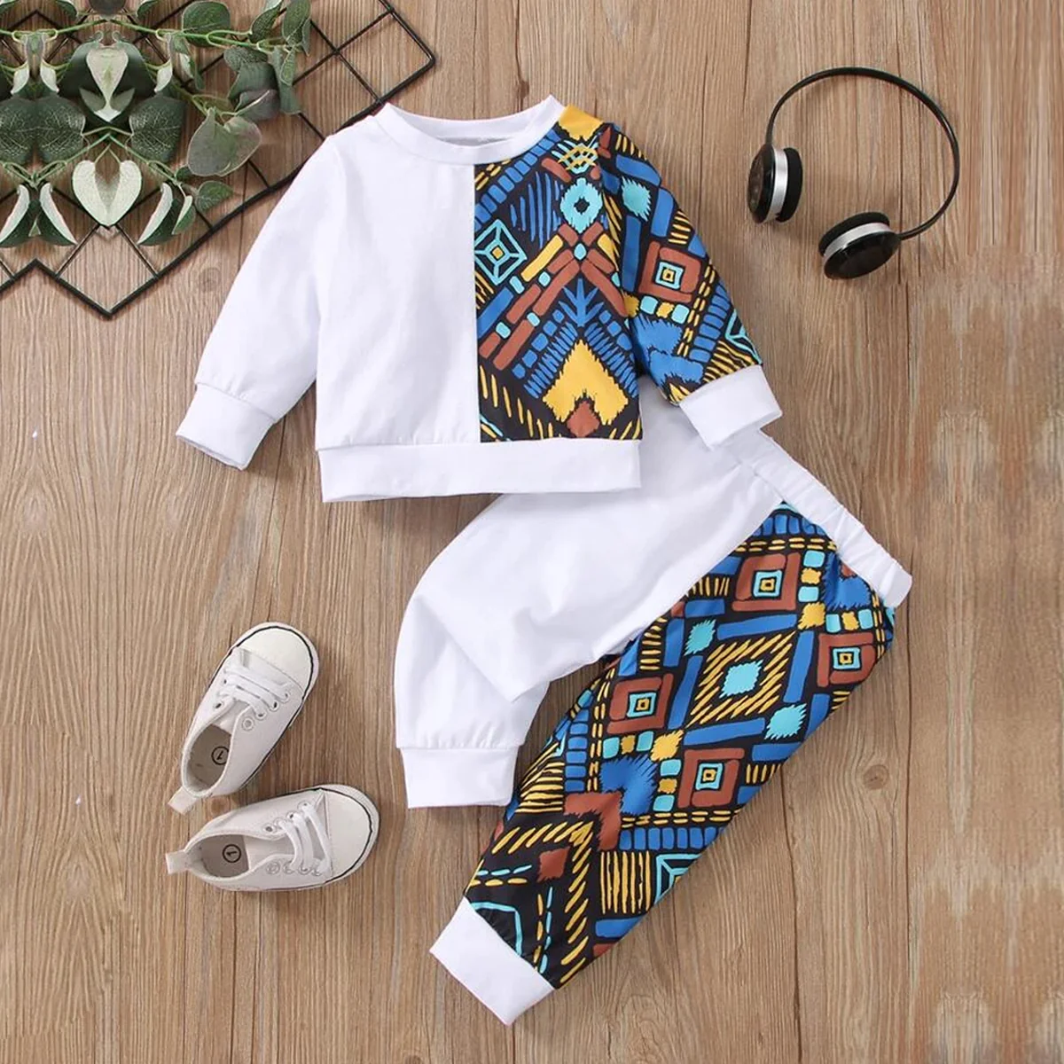 Baby Set Graphic Print & Cami T-shirt & Pants.