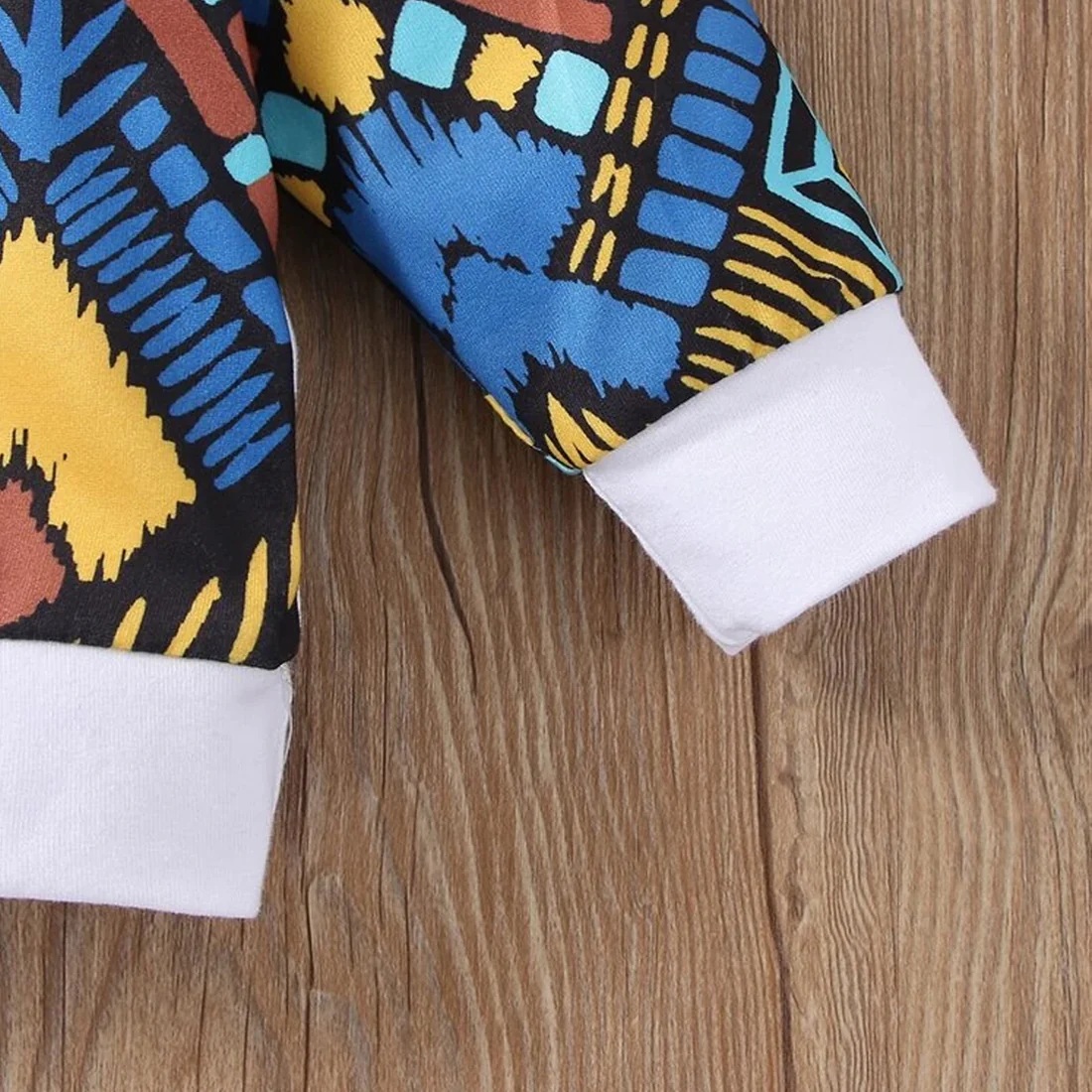 Baby Set Graphic Print & Cami T-shirt & Pants.